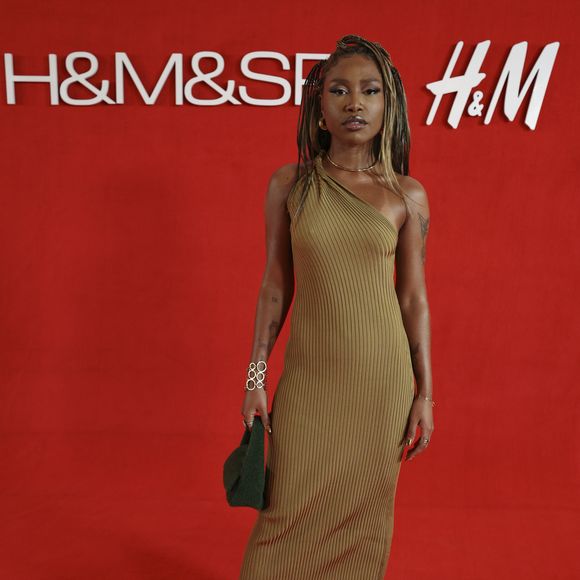 H&M no Brasil: Ebony marcou presença na inauguração da marca em São Paulo