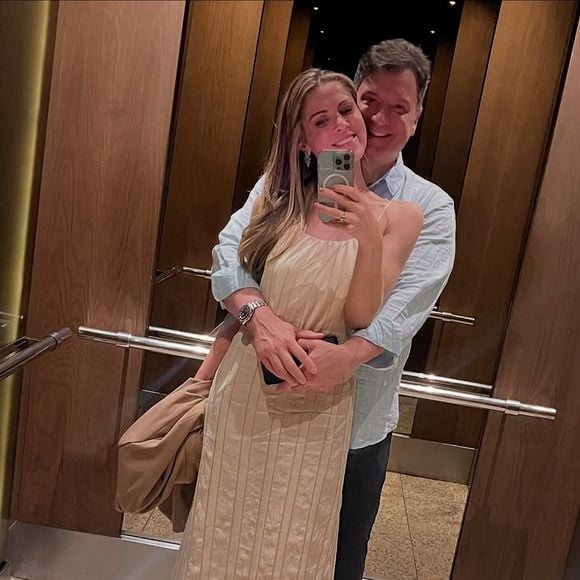 O estilo também é o ponto alto do casal de jornalistas