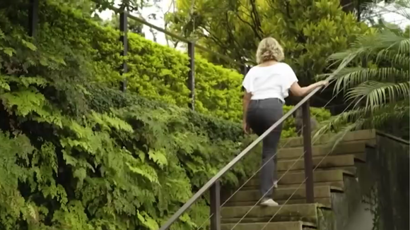 Mansão de Heloisa Périssé tem bastante natureza em volta