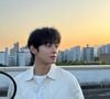 Em janeiro, a mídia coreana noticiou que Cha Eun-woo estava sendo cobrado pela Receita Federal em 20 bilhões de won, aproximadamente R$ 72 milhões