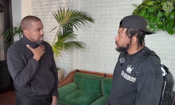 Kanye West em entrevista para o podcast do DJ Akademiks, no YouTube.
