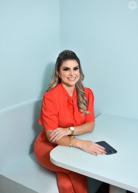 Quezia Teixeira transformou Shopee em fonte de renda, inspiração e também um campo fértil para bons achados, principalmente nos segmentos de maquiagem e moda fitness.