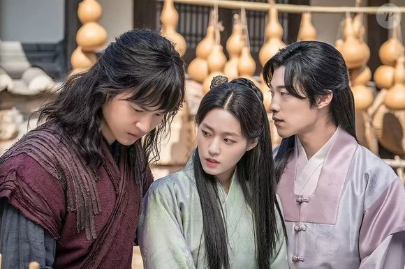 'Meu País: A Nova Era': durante um período de grandes mudanças no reino, dois amigos passam a defender lados opostos e veem a antiga amizade se transformar em rivalidade