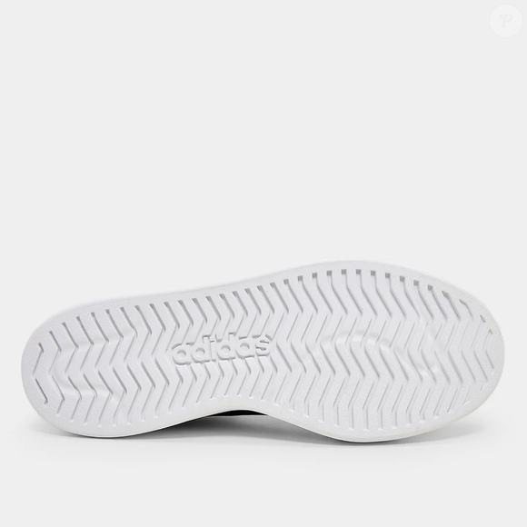 O segredo do conforto do Adidas Slip On Streettalk está na combinação entre cabedal elástico, entressola macia e solado de borracha, que proporciona calce firme, amortecimento leve e aderência para caminhadas urbanas