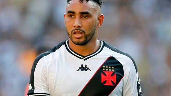 'Era comum entre o casal': acusado de obrigar amante a beber urina, Payet, do Vasco, nega abuso e revela expõe suposto fetiche