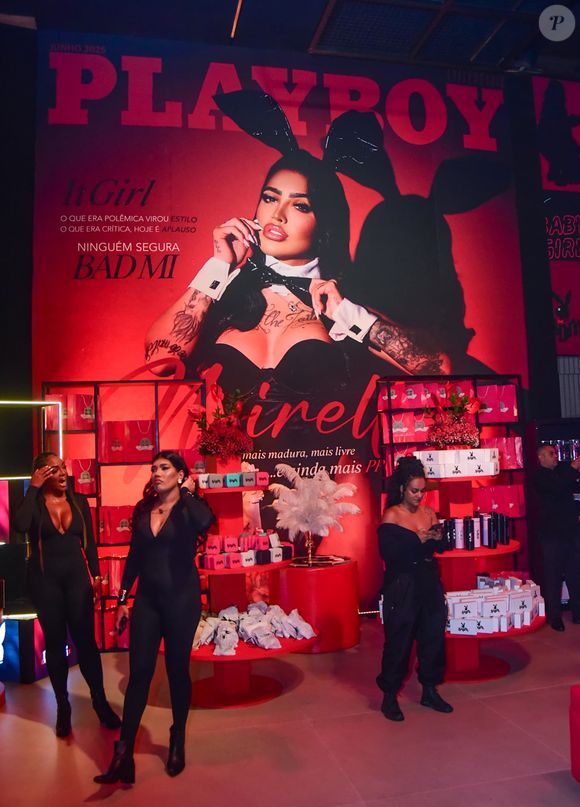 MC Mirella celebrou seus 27 anos com uma festa luxuosa em São Paulo inspirada na revista Playboy