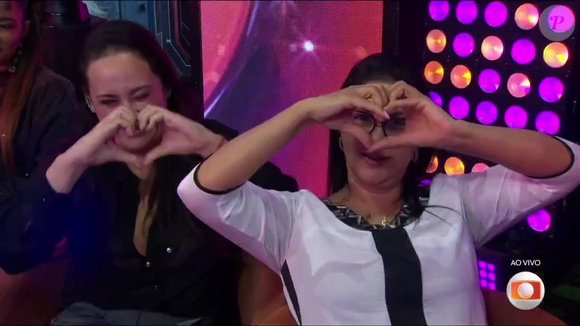 Ana Paula Renault foi consolada pela irmã e pela madrasta. ‘Tá tudo certo’, disse Cida. ‘Tá tudo bem. Eu te amo!’, completou a madrasta