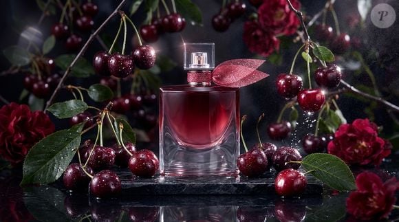 Segundo avaliações publicadas no site oficial da Lancôme, o La Vie Est Belle Very Cherry surpreendeu uma consumidora que esperava uma fragrância mais leve, mas encontrou um perfume marcante. Ela também destacou que o aroma pode agradar a quem gosta de perfumes adocicados