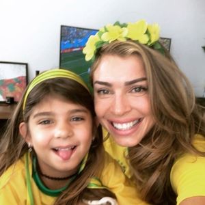 Para celebrar o aniversário de Sofia, Grazi Massafera homenageou a filha com um carrossel de fotos e vídeos no Instagram
