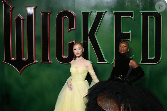 Ariana Grande quebrou o silêncio sobre a polêmica envolvendo o contato físico considerado excessivo com a colega de elenco de "Wicked", Cynthia Erivo.