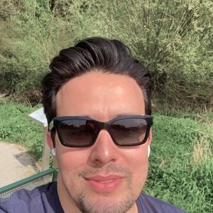 Thiago Salvático não é o único personagem que tenta uma fatia da herança bilionária