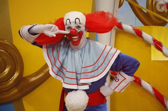 Palhaço Bozo volta ao ar no SBT após retorno fracassado entre 2012 e 2013