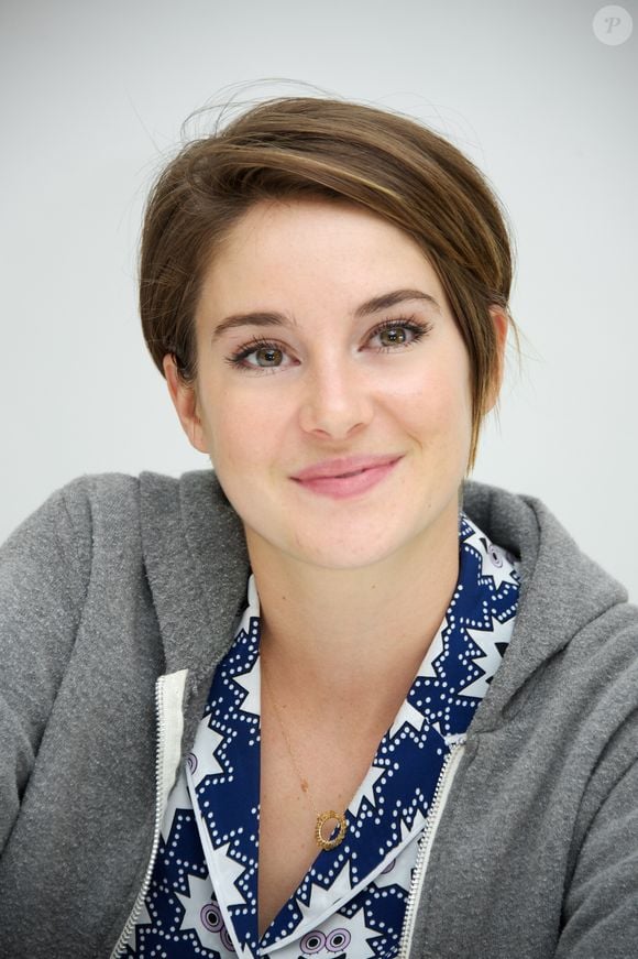 Shailene Woodley, atriz de A Culpa é das Estrelas e Divergente, também é conhecida por seu ativismo ambiental e por usar sua visibilidade para defender a preservação da natureza