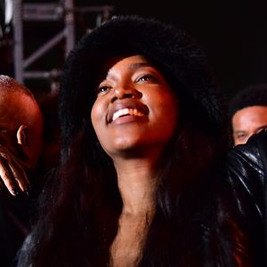 Mais uma vez, Yuri Lima não estava com Iza no The Town aumentando as suspeitas de que o relacionamento chegou ao fim