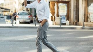 De acordo com a psicologia, acenar com a mão para agradecer aos carros ao atravessar a rua é característico dessas pessoas