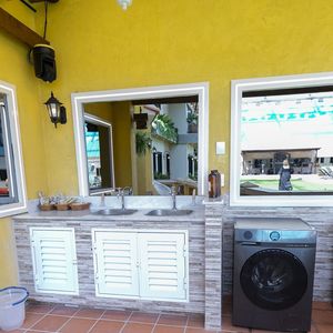 Veja como é a Casa do Trampo no reality Casa do Patrão, espaço com menos privilégios e maior pressão entre os participantes