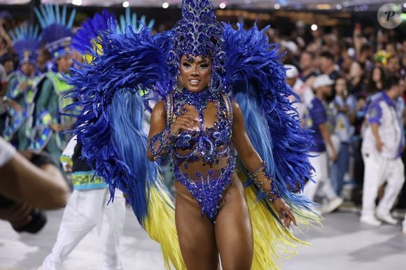 Carnaval 2025: Mayara Lima é Rainha de Bateria da Paraíso do Tuiuti.