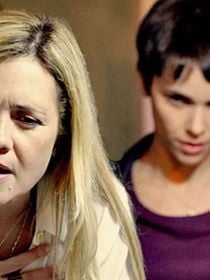 Nina X Carminha: 8 conflitos deixam ‘Avenida Brasil’ em pé de guerra nesta semana; chantagem, expulsão e pedido de casamento marcam resumo de 28 de setembro a 2 de outubro