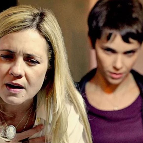 Nina X Carminha: 8 conflitos deixam ‘Avenida Brasil’ em pé de guerra nesta semana; chantagem, expulsão e pedido de casamento marcam resumo de 28 de setembro a 2 de outubro
