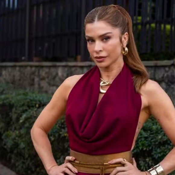 Em uma entrevista, Grazi Massafera comentou sobre os segredos do seu corpo definido, desde os treinos até a dieta