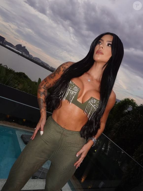 Rayane Figliuzzi então teria brigado com Nicole Fagundes