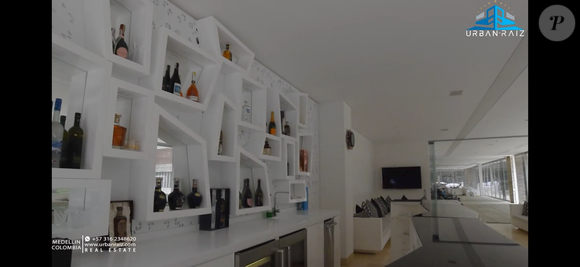 Com terreno de 3.600 m², a antiga mansão de James Rodríguez ficou conhecida pela estrutura de luxo e pela vista privilegiada para Medellín, na Colômbia