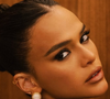 Com fenda no limite, Bruna Marquezine surge super-sexy em vestido de R$ 17 mil. Fotos e detalhes!