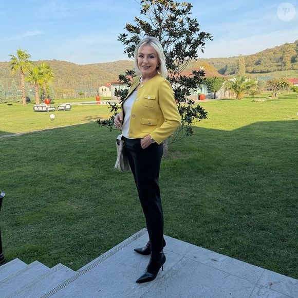 Hoje com 66 anos, Gülenay Kalkan impressiona por sua jovialidade e beleza intacta