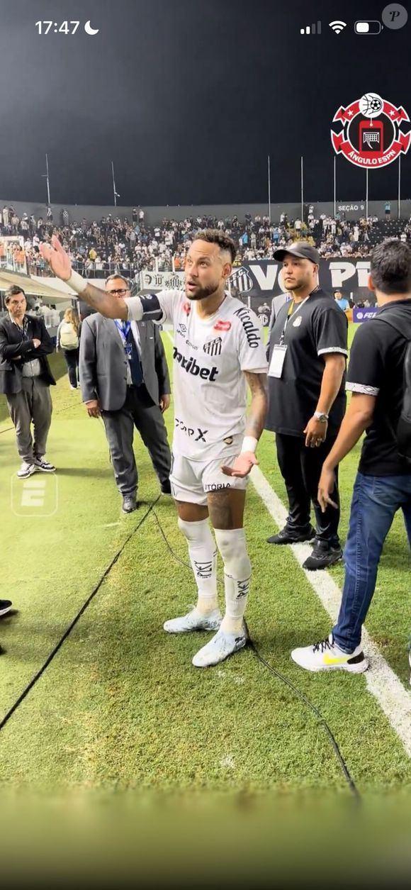 Após bate-boca com torcedor, Neymar afirma que deveria ter ficado quieto e pede desculpas nas redes sociais
