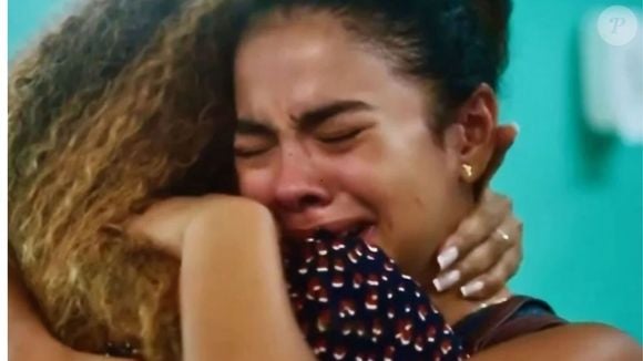 A psicologia aponta que, em determinados casos, pedir desculpas constantemente pode estar relacionado a mecanismos emocionais aprendidos ainda na infância.