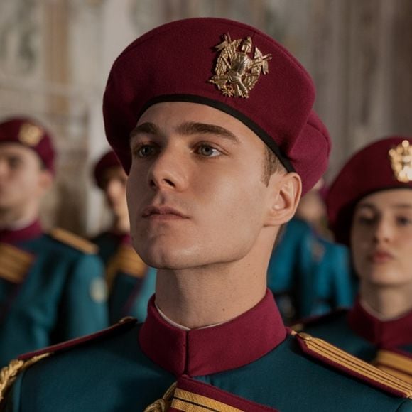 Chegou na Netflix: esta nova minissérie italiana de 8 episódios sobre um drama adolescente ambientado em um colégio militar