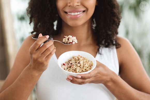 Aveia na dieta: o alimento é rico em fibras e ajuda na saciedade ao longo do dia