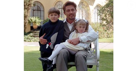 O núcleo de atores mirins em 'A Usurpadora'.