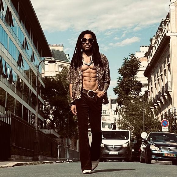 Lenny Kravitz está prestes a completar 62 anos e impressiona com seu corpo definido