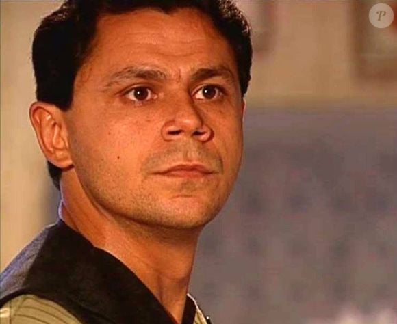 O ator Paulo de Almeida viveu o personagem Toninho na novela 'Terra Nostra' em 1999