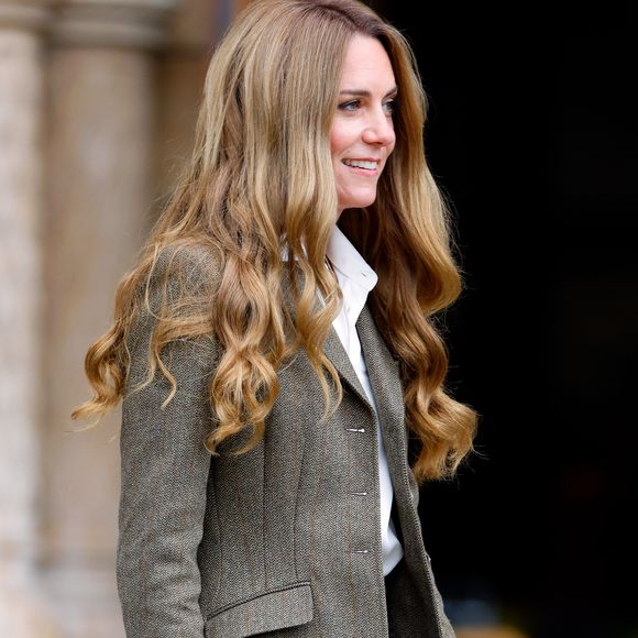 Kate Middleton loira: durante a visita ao Museu de História Natural de Londres, nesta quinta-feira, que o novo visual foi confirmado e roubou a cena