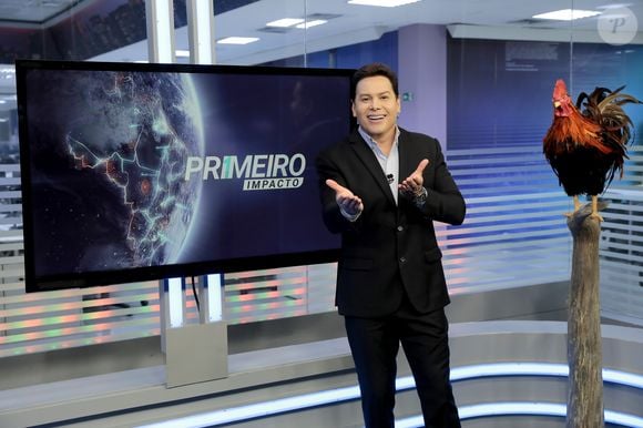 Marcão do Povo irritou SBT e incomodou profissionais do jornalismo ao ligar para celular do cantor ao vivo no 'Primeiro Impacto': 'Imagina se ele atende...'