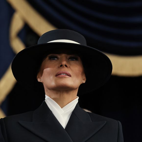 Essa junção de fatores lhe atribuiu uma figura de elegância e sofisticação, na pele de primeira-dama. Além disso, atribuiu à Melania o desejo de valorizar o design americano.