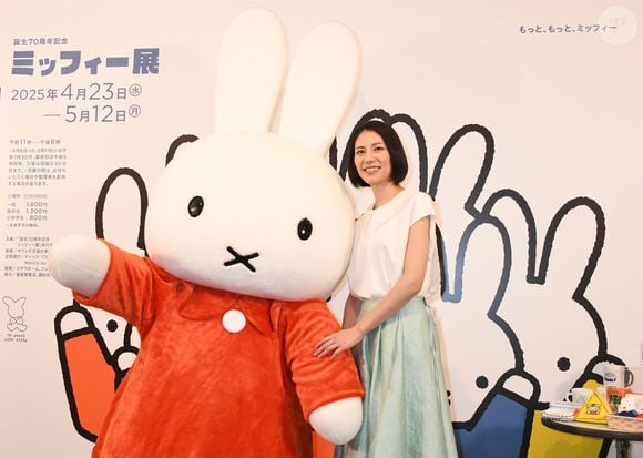 Há 70 anos encantando gerações: criada em 1955 por Dick Bruna, a coelhinha Miffy atravessa décadas conquistando fãs ao redor do mundo e agora inspira um dos tênis mais fofos da Bershka