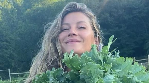 'Eu sentia muita falta disso': Gisele Bündchen deixou a dieta vegana e voltou a comer carne por motivo ligado à sua infância; modelo notou melhora importante na saúde