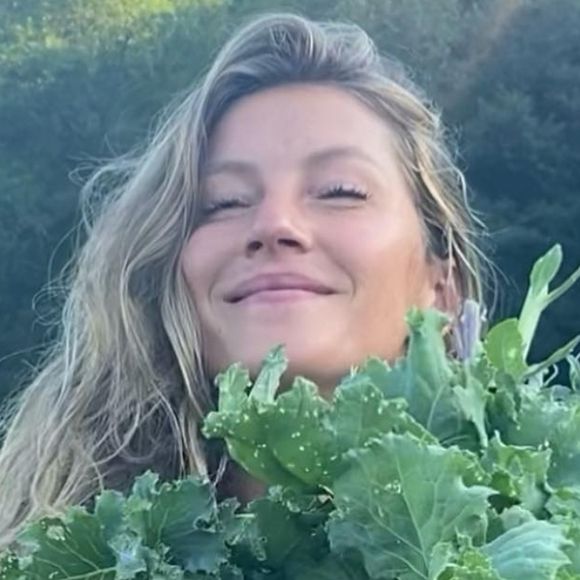 Gisele Bündchen deixou a dieta vegana e voltou a comer carne por motivo ligado à sua infância: 'Eu sentia muita falta disso'