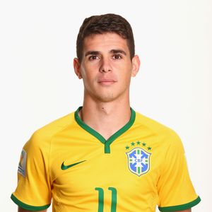 Oscar Emboaba foi um dos destaques da Seleção Brasileira na Copa do Mundo de 2014, realizada no Brasil. Ele foi o maestro do meio-campo da equipe, sendo titular absoluto, e marcou 2 gols no torneio