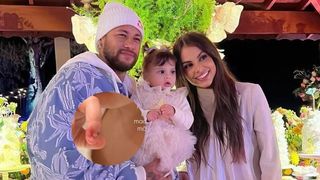 Após fratura exposta em grave acidente, Amanda Kimberlly mostra como ficou o dedo da filha com Neymar. Foto