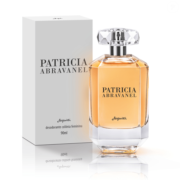 Com proposta mais leve e versátil, o perfume Patricia Abravanel, da Jequiti, aposta em notas frutadas e florais suaves para criar uma fragrância fresca e confortável para o cotidiano.