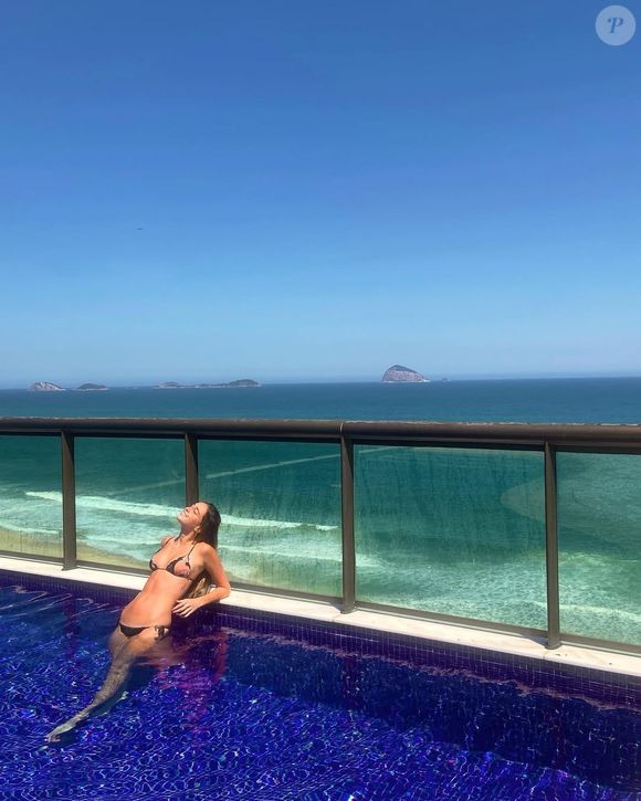 João Fonseca: namorada do tenista, Manu Noronha posta muitas fotos de biquíni em sua rede social