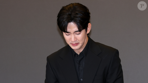 Kim Soo-hyun foi demitido do cargo de embaixador da Prada, que ocupava desde dezembro do ano passado