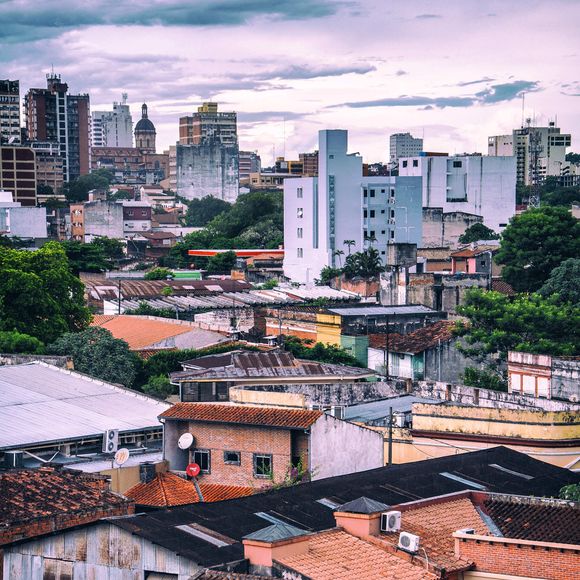 O principal fator que justifica a migração de empresários para o Paraguai é a carga tributária reduzida, além da maior segurança jurídica