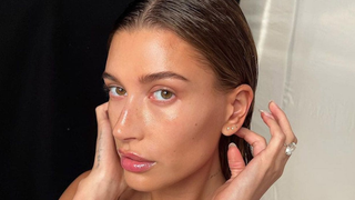 O creme hidratante que nossas avós usavam, ainda usado por mulheres na faixa dos 50 anos para preencher rugas e combater a pele seca