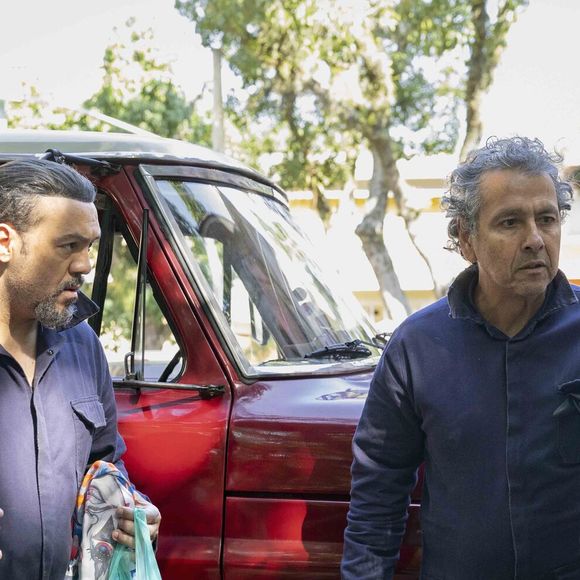 Bastidores sem conflitos: Belo, interprete de Misael, nega qualquer mal-estar nas gravações e rasga elogios ao colega de elenco Marcos Palmeira (Joaquim)