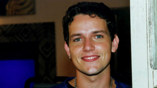 Quem foi Edward Boggis? Ator de 'Malhação' e 'Sandy & Júnior', morto aos 49 anos, enfrentou depressão e chegou a ser internado em clínica psiquiátrica